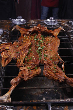 烤全羊 草原风味的极致盛宴