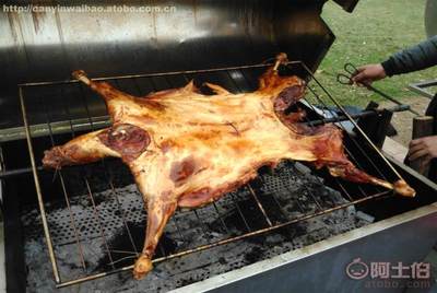 烧烤盛宴，上门定制 从企业年会到家庭聚会的一站式烤串与烤全羊解决方案